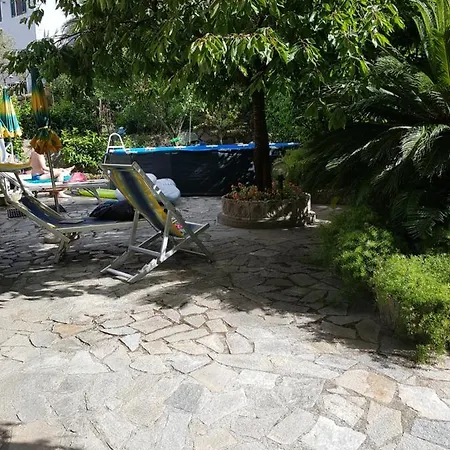 Carugio Del Fezzano Bed & Breakfast