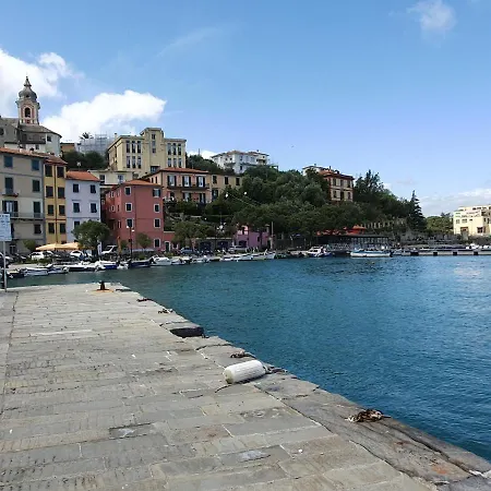 Carugio Del Fezzano * Fezzano (Liguria)
