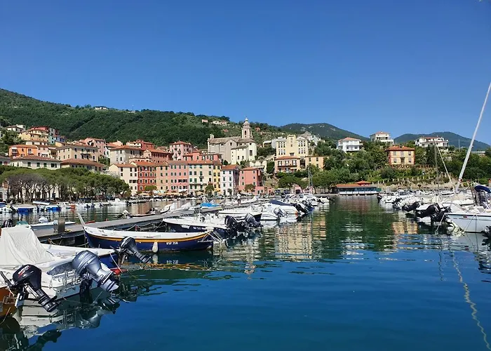 Carugio Del Fezzano (Liguria)